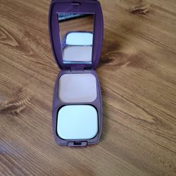 Femme Couture Flawless Touch Makeup