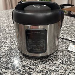 Insignia Rice Cooker 