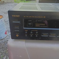 TEAC AG-790 AM/FM Stereo Reciever
