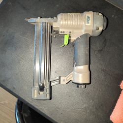 Blue Hawk Compressor Staple / Nail