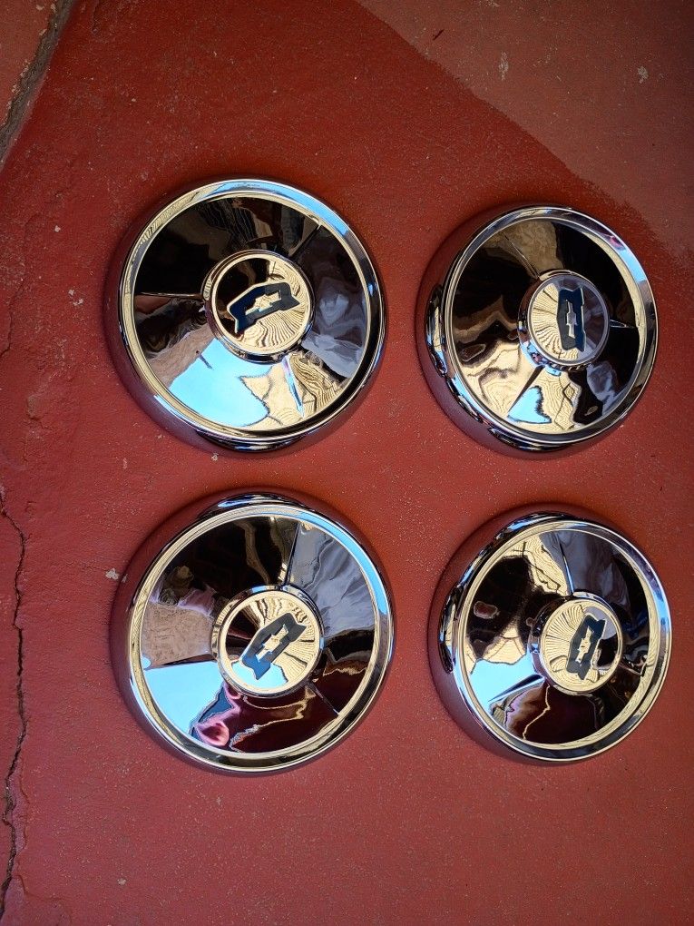 15" Chevy Hubs
