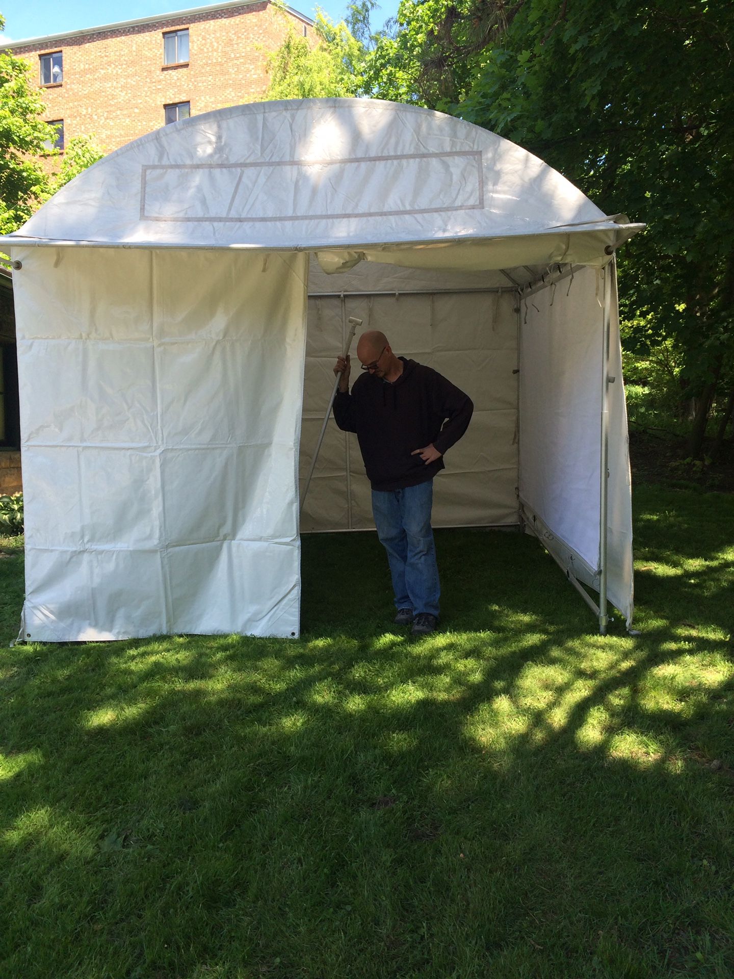 10x10 showoff art canopy tent