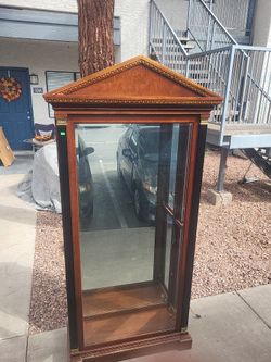 Hutch/cabinet