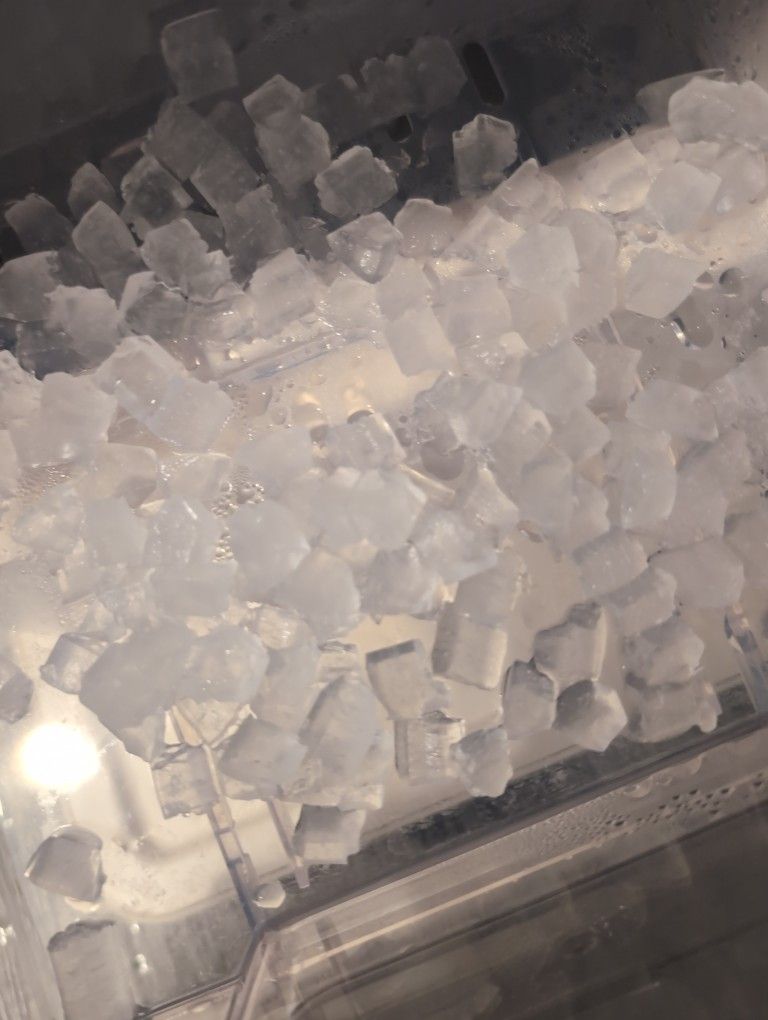 Frigidaire Gallery Ice maker