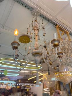 🕯️✨ vintage farmhouse chandelier -distressed white &Gold