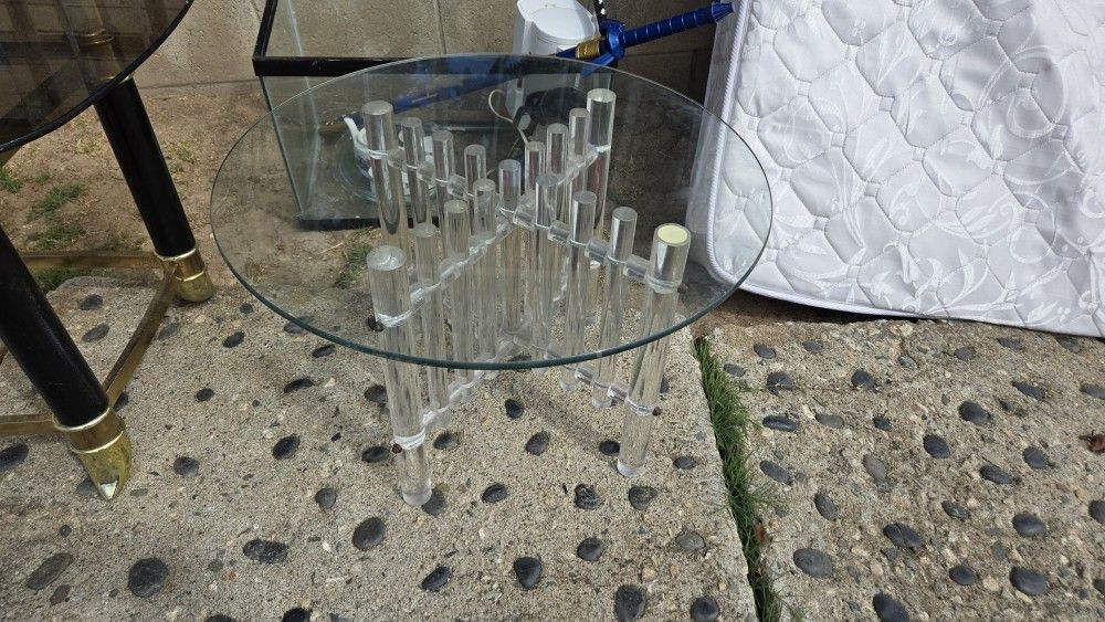 Free Glass Stand / End Table