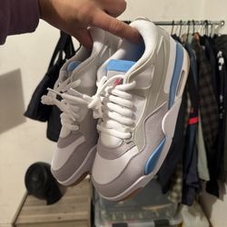 Men’s Shoes Size 9