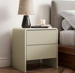 Set 2 night stands