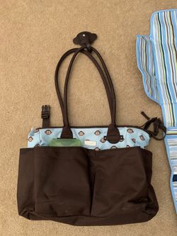 Carter diaper bag and changing station