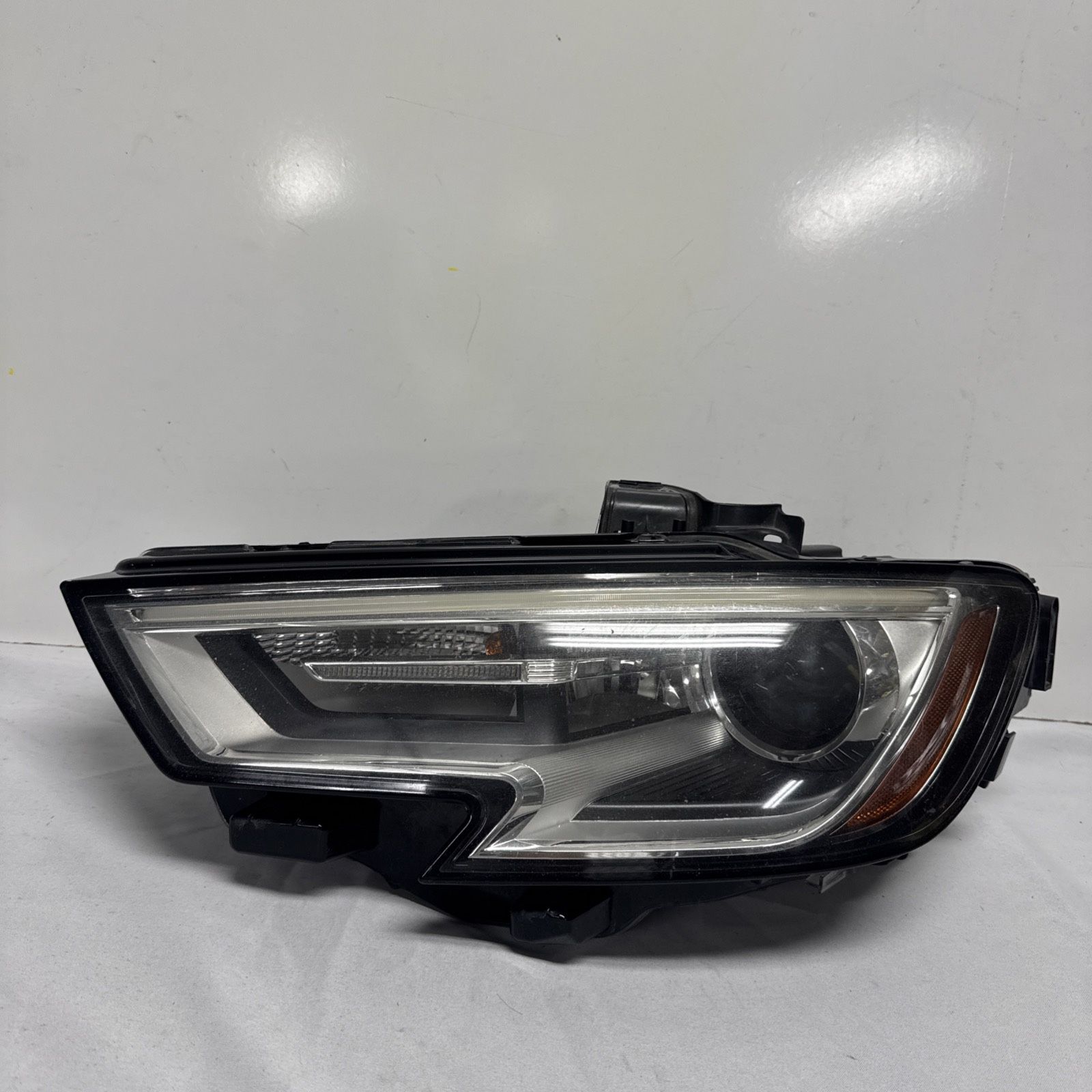 2017 2018 2019 2020 Audi A3 Headlight Xenon HID  OEM 8V0 941 005 G LH BB168