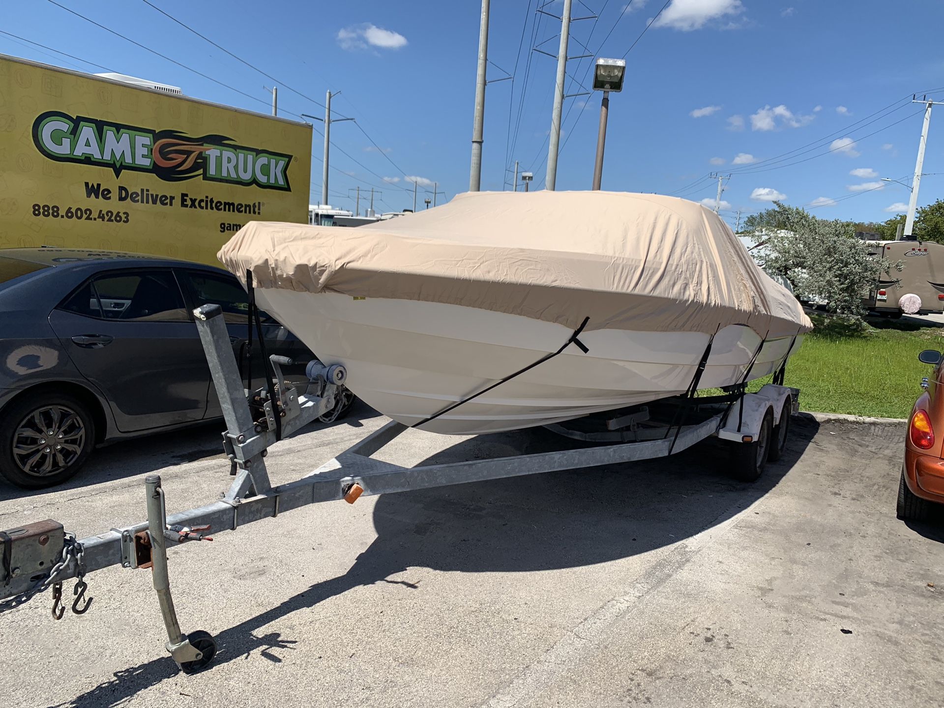 Bayliner 225 with trailer