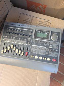 ROLAND VS-880EX Digital 8-Track Digital Studio Workstation