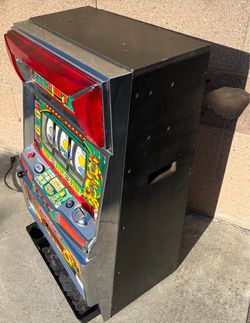 vintage Super Reno Type-A Pachislo slot machine.