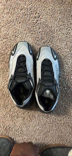 Yeezy 700 Mnvn Sz 10