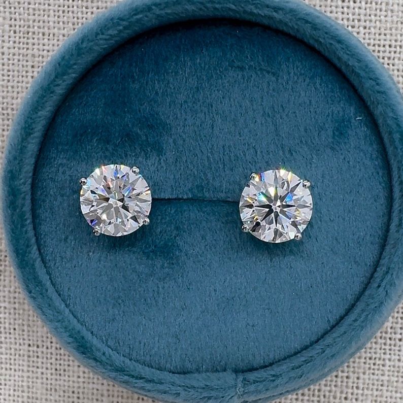 Stunning 6cttw Lab Grown Diamond Stud Earrings - E F G Color, VS Clarity