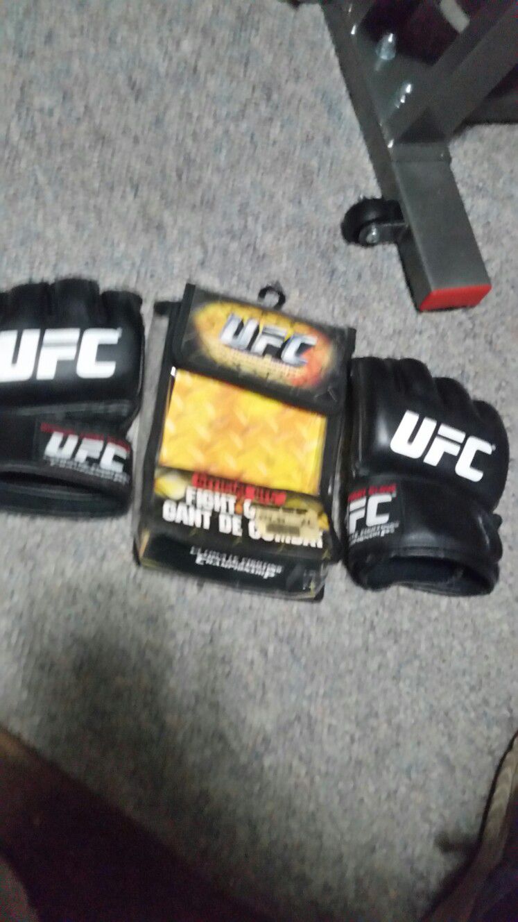 UFC XL Professional Gloves