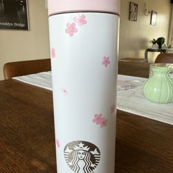 MiiR x Starbucks Cherry Blossom SS 🌸