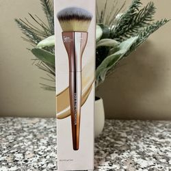 Sealed Limited Edition Foundation Brush