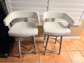 Armen Living Silver 26.0-in H Counter height  Swivel Metal Bar Stool