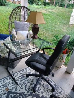 Office desk and chair