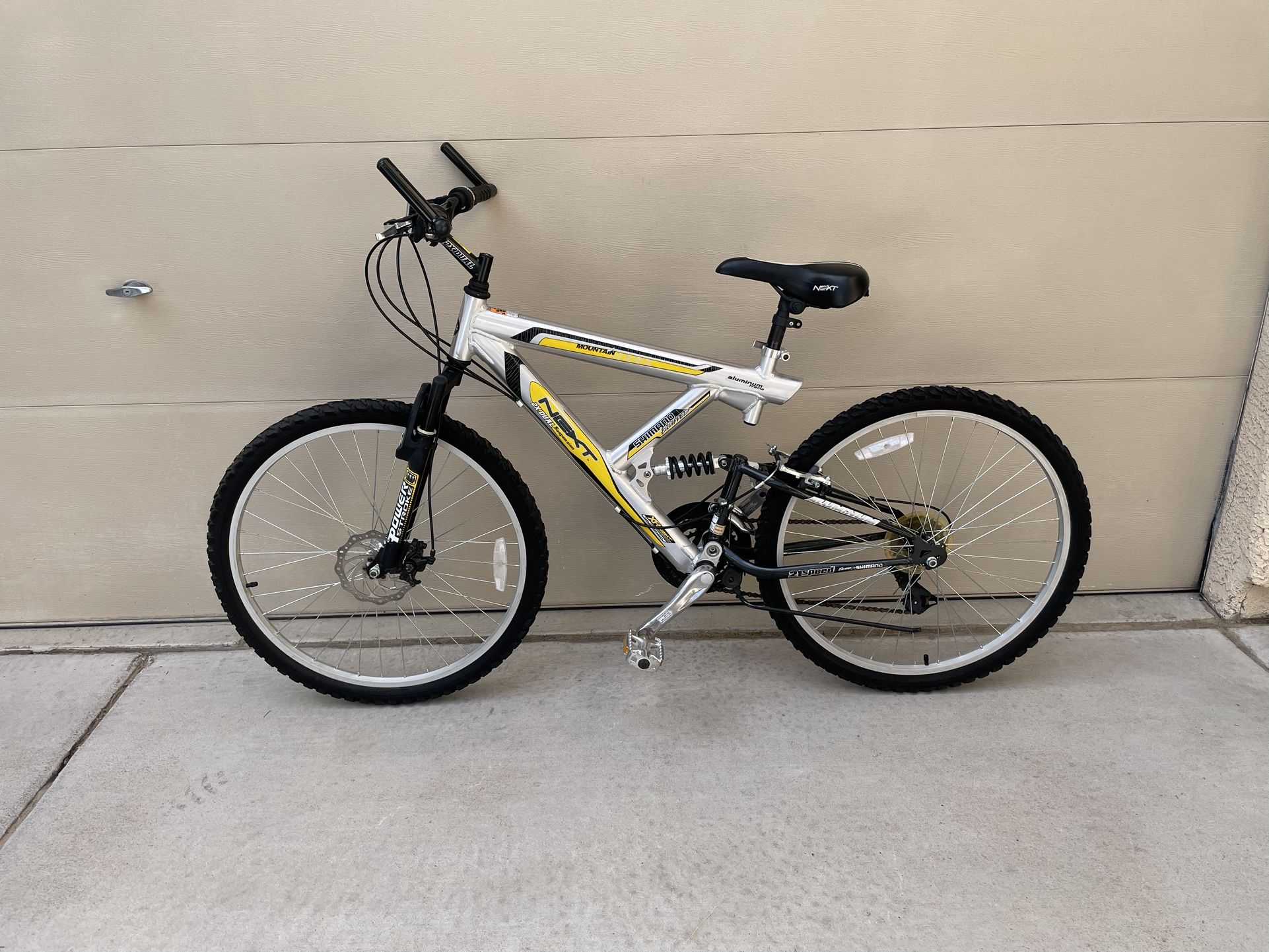 Bicycle Next Mountain Bike 21 Speed 26” Wheels