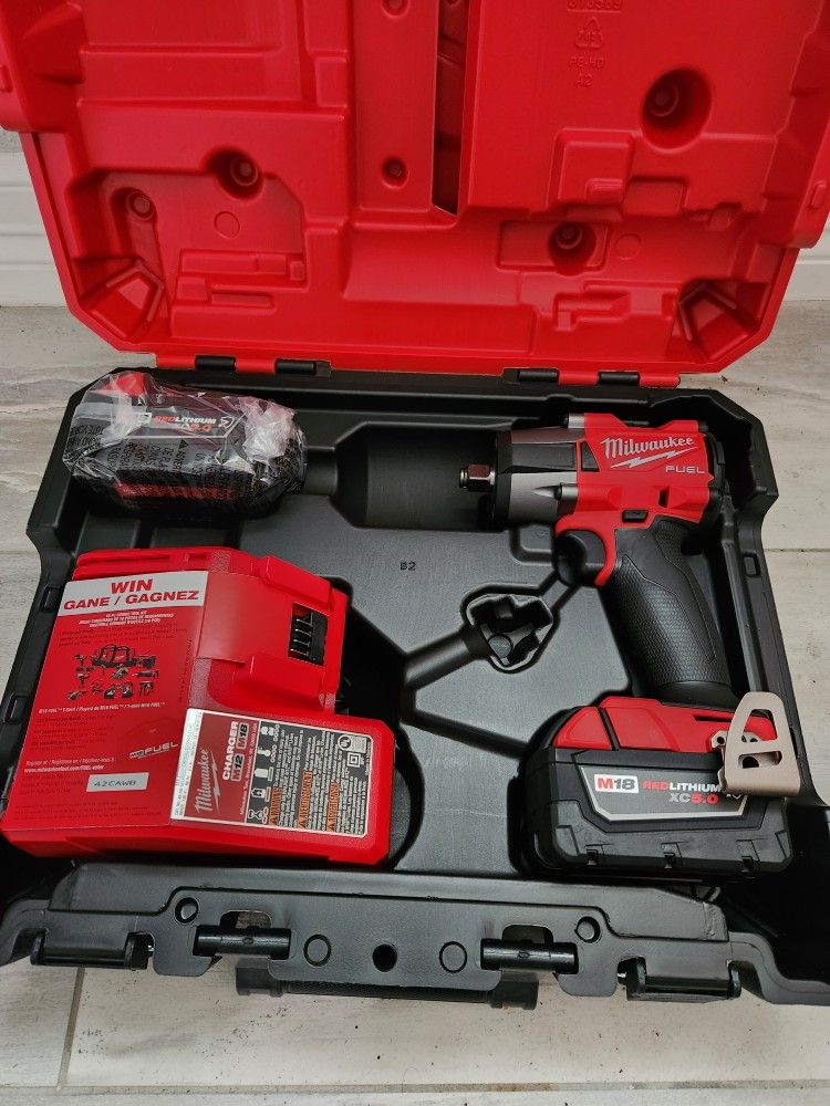 M18 Fuel 1/2 Midtorque Impact Wrench/Drill De Impacto 1/2 18 Volts Combo