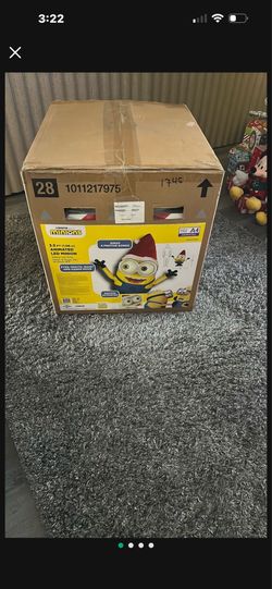 Christmas Minion - animated - NEW - $100