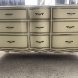 Vintage Drexel Dresser & Mirror - Reduced!