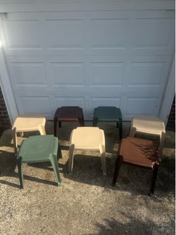 7 stackable outdoor plastic square stools