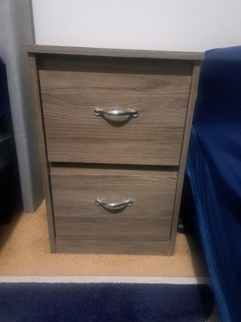 Dresser With Night Stand And 4 Cube Storage