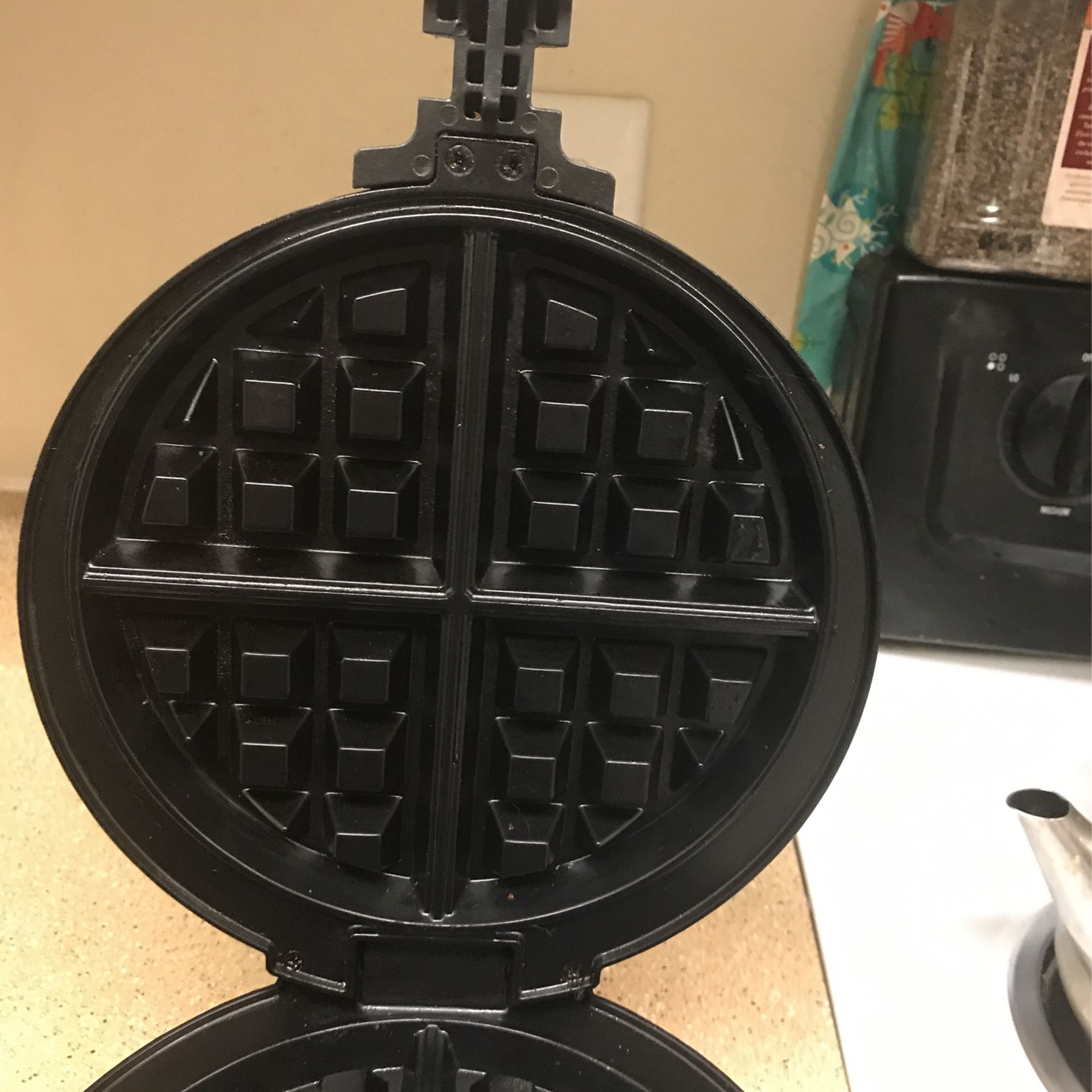 REDMOND Belgian Waffle Make