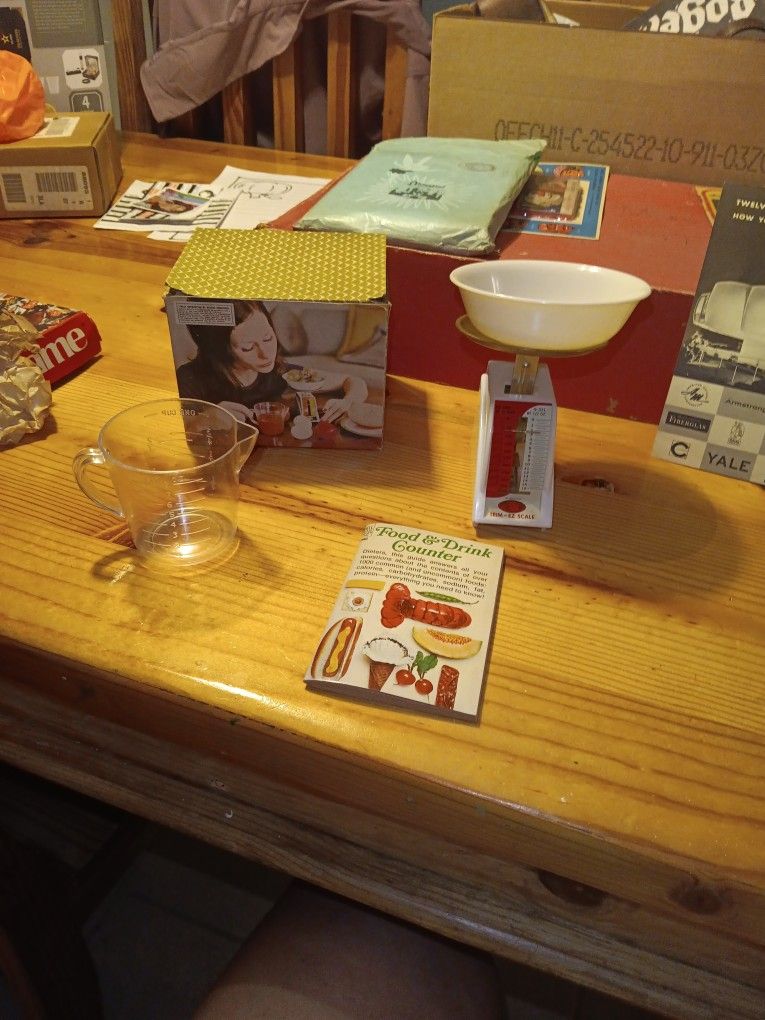 TRIM - EZ 'scale N Kit Vintage Kitchen Item New With Booklet Bowl Cup Scale