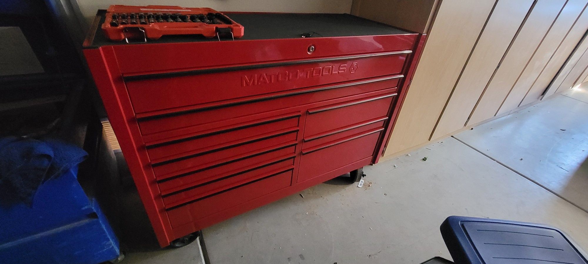 Matco 4S 4225RX-RRB Fire Red / Black Trim 2 Bay Tool Box / Rollaway