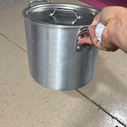 12 QT NSF Pot With Lid $25