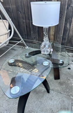 Table Set With Lamp