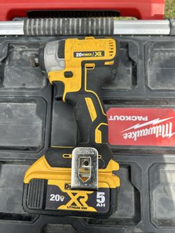 dril dewalt