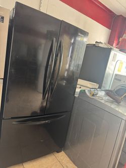 KITCHEN AID REFRIGERATOR WORKS GREAT