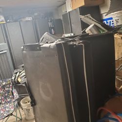 vengeance toy hauler lower beds... Free