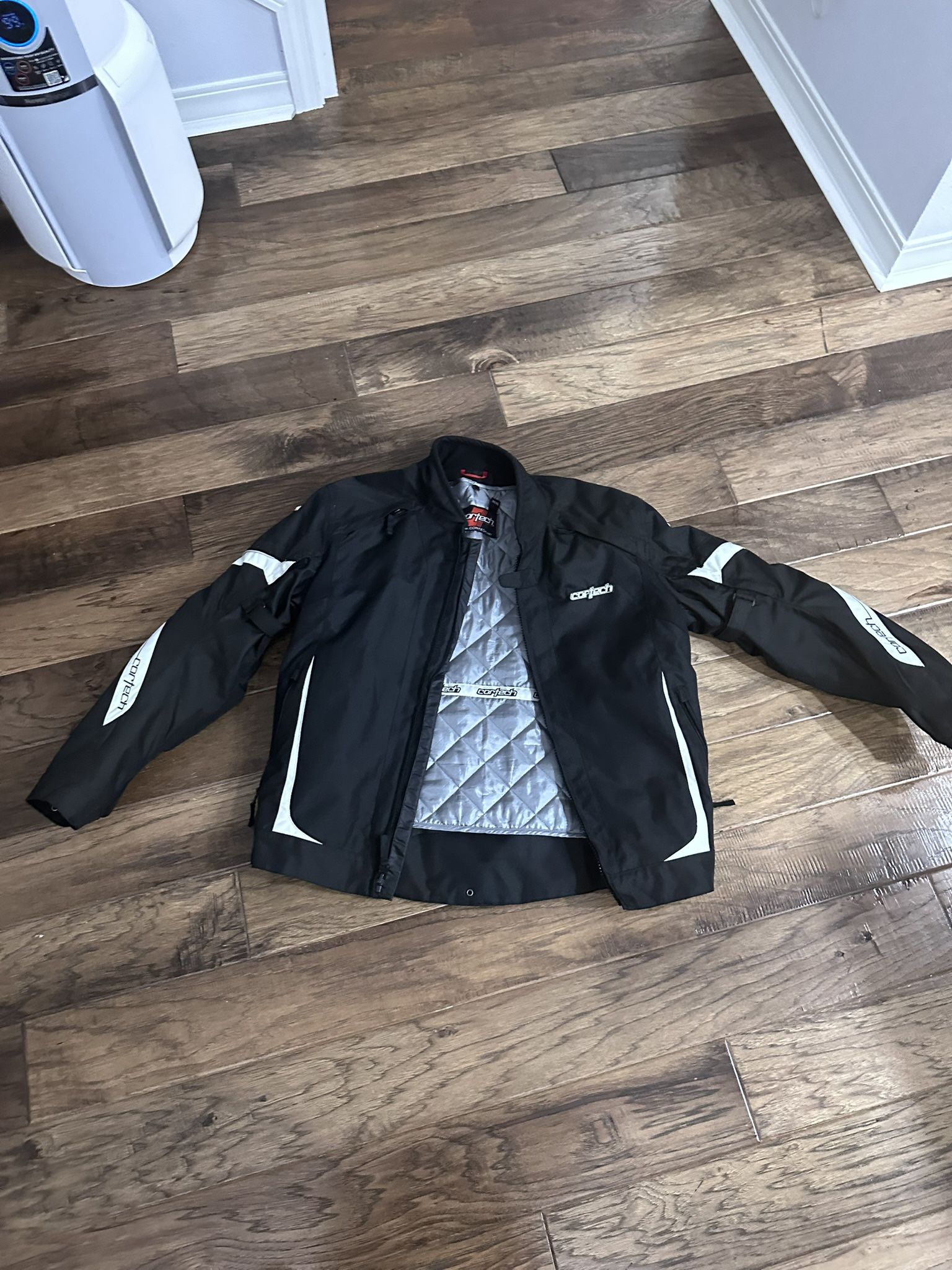 CORTECH Size Large