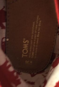 Red Men’s Toms Size 14