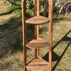 Wood corner shelf