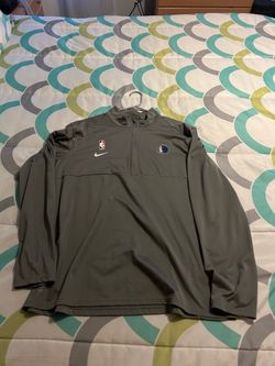 Dallas Mavericks Pullover Size XL