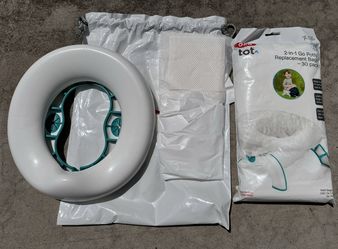 OXO 2 in 1 Go Potty AND Potty refill bags 30 pack - NEW