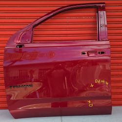 GMC Yukon Tahoe Front Right Side Door 2021-2024