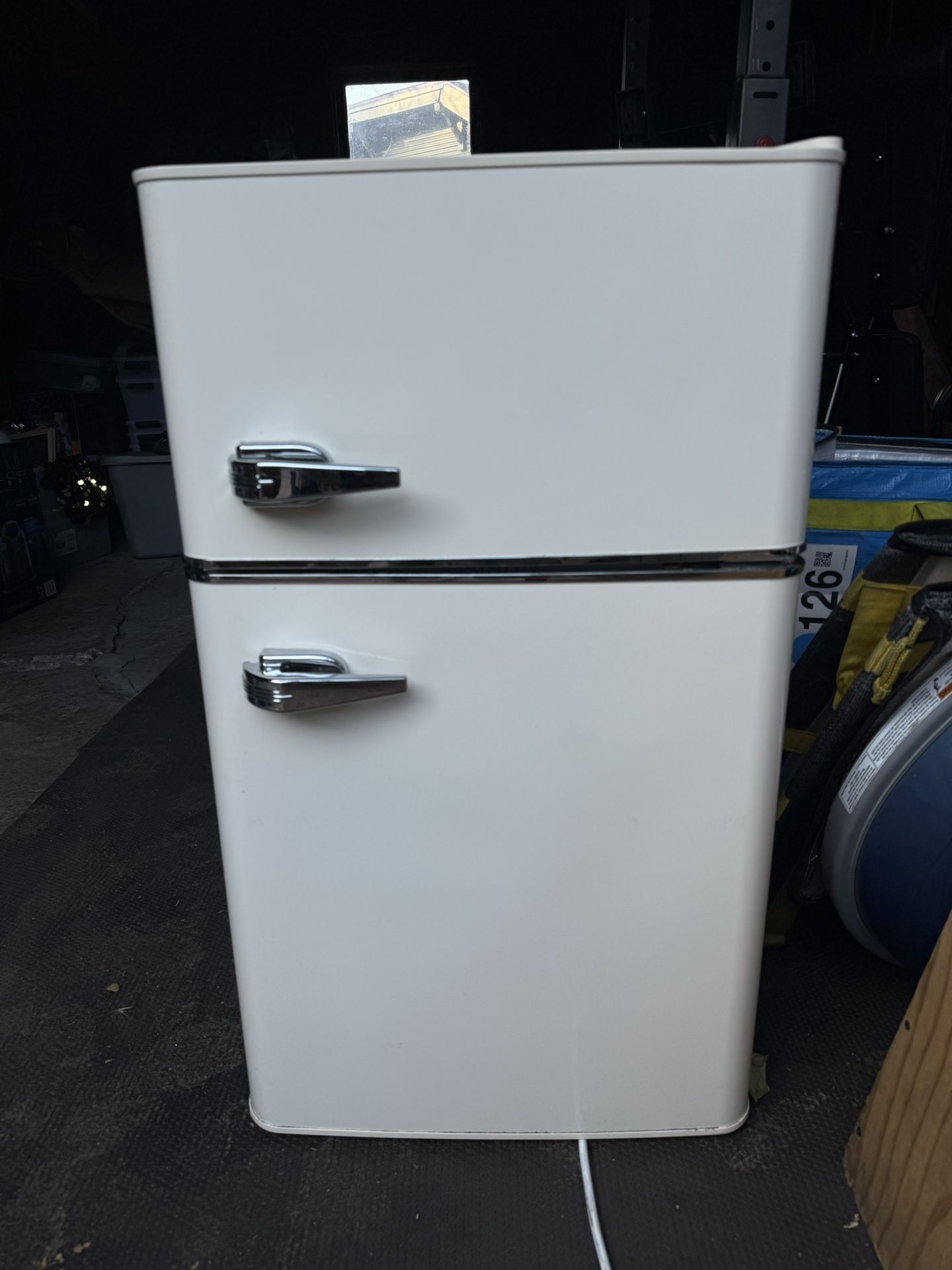 Cute Retro Mini Fridge