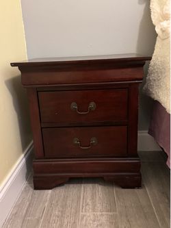 Wooden End Table / Night Stand