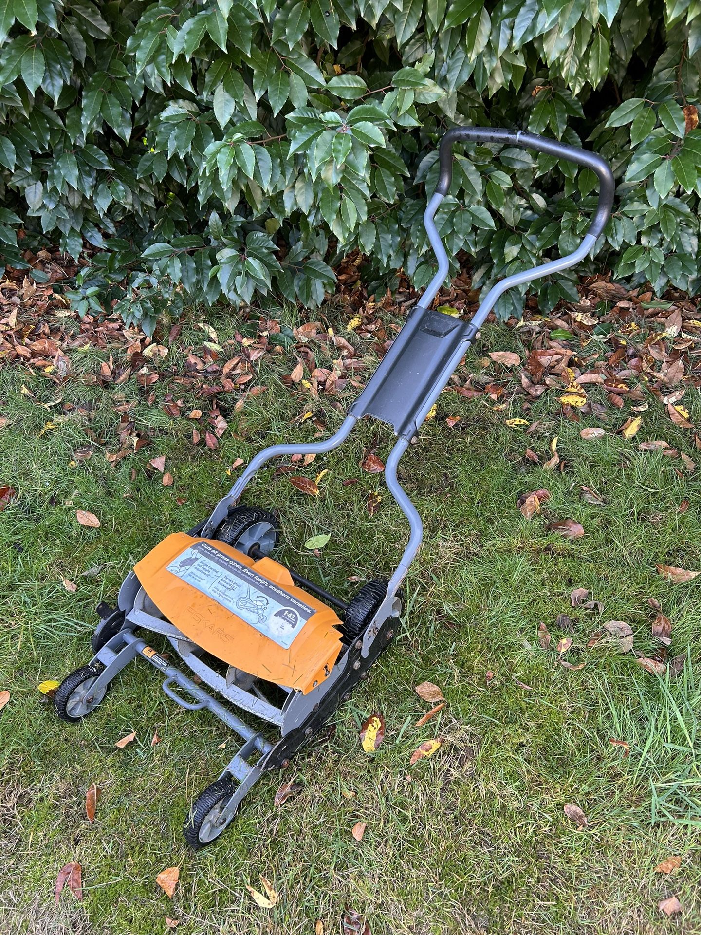 Fiskars Reel Mower