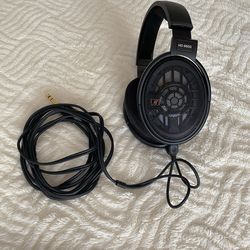 Sennheiser HD 660S Open-Back Headphones in Black
