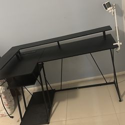 Kids gaming desk