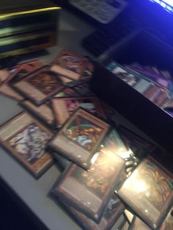 Bunch of yugioh cards all in good condition